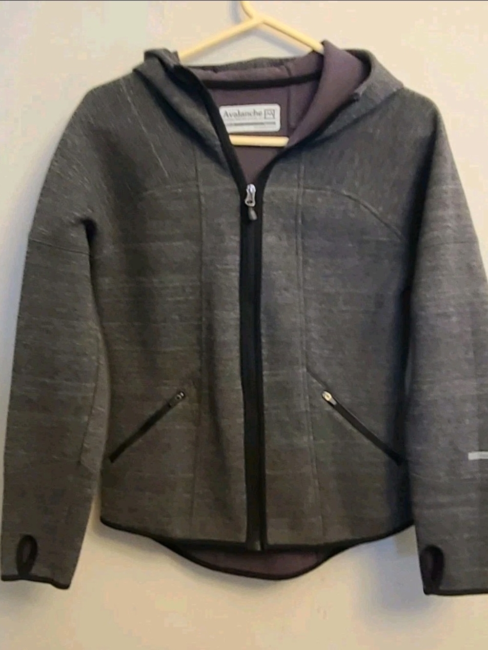 Avalanche Gray Zip Up Jacket Women's Size MEDIUM with Thumbholes
